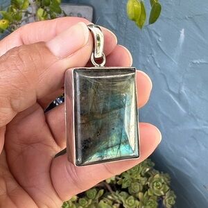 Labradorite Sterling Pendant.
